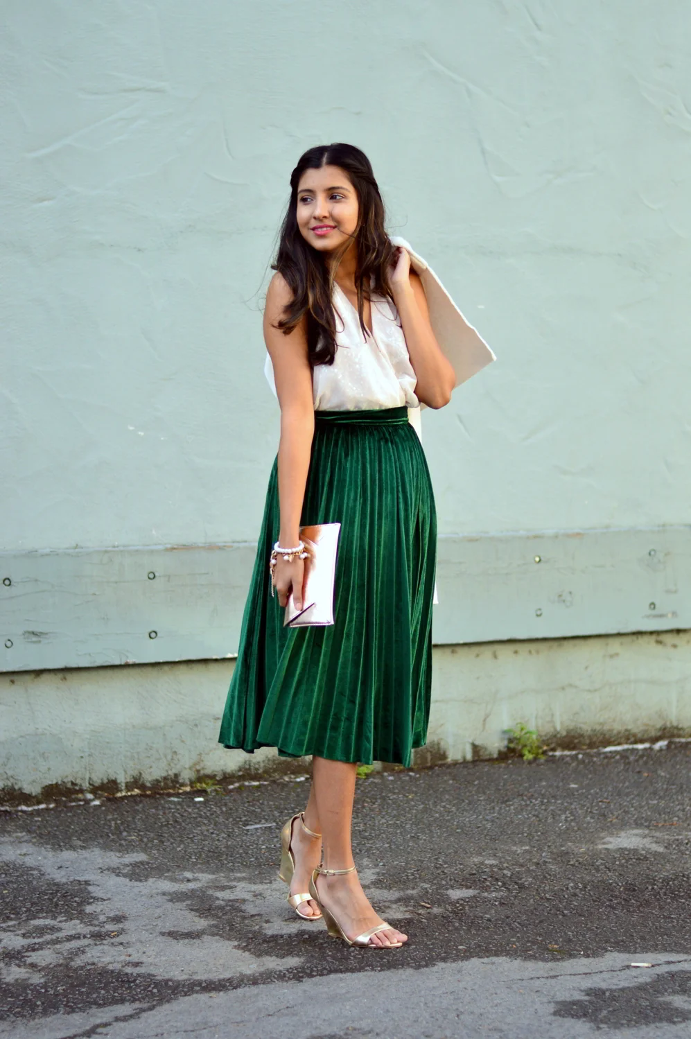 Green velvet pleated best sale skirt